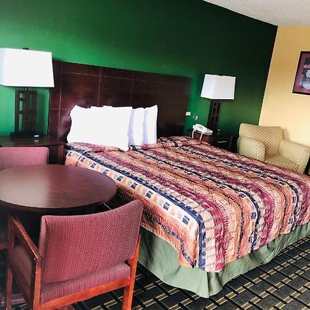 Air View Inn Dayton Bagian luar foto