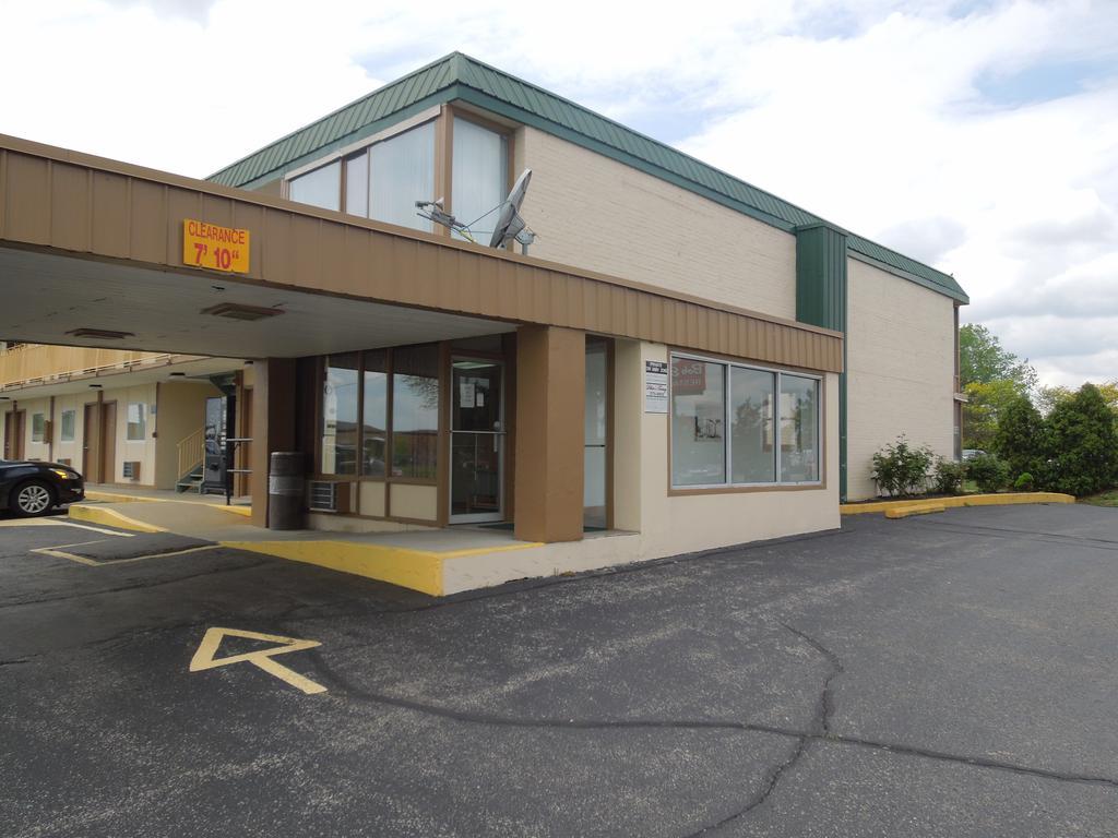 Air View Inn Dayton Bagian luar foto