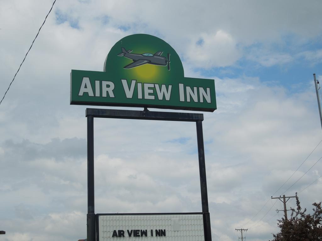 Air View Inn Dayton Bagian luar foto