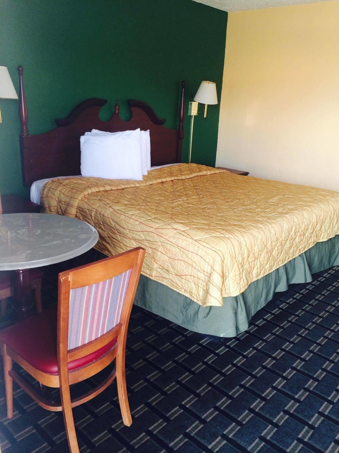 Air View Inn Dayton Bagian luar foto