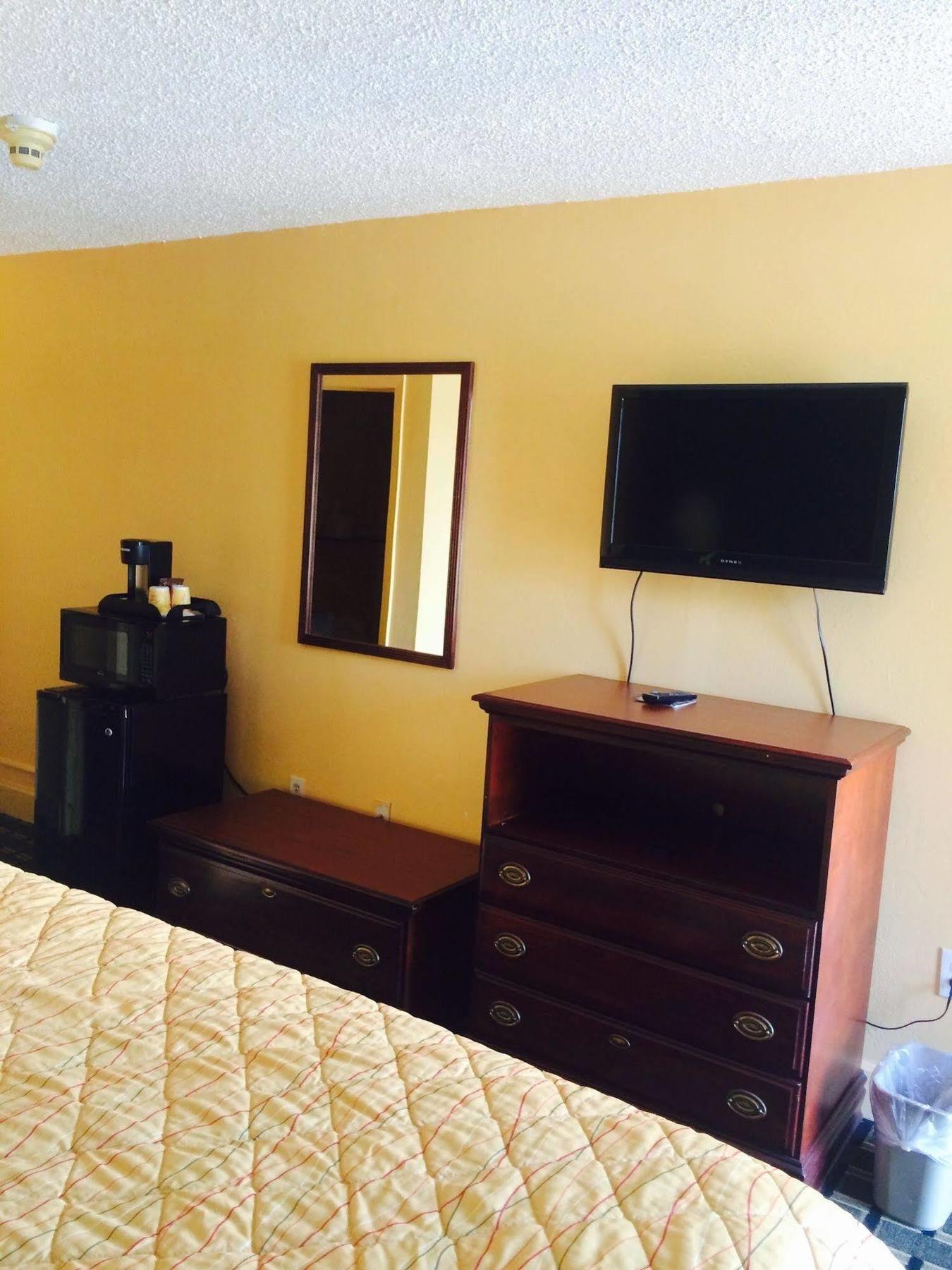 Air View Inn Dayton Bagian luar foto