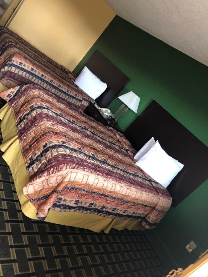 Air View Inn Dayton Bagian luar foto